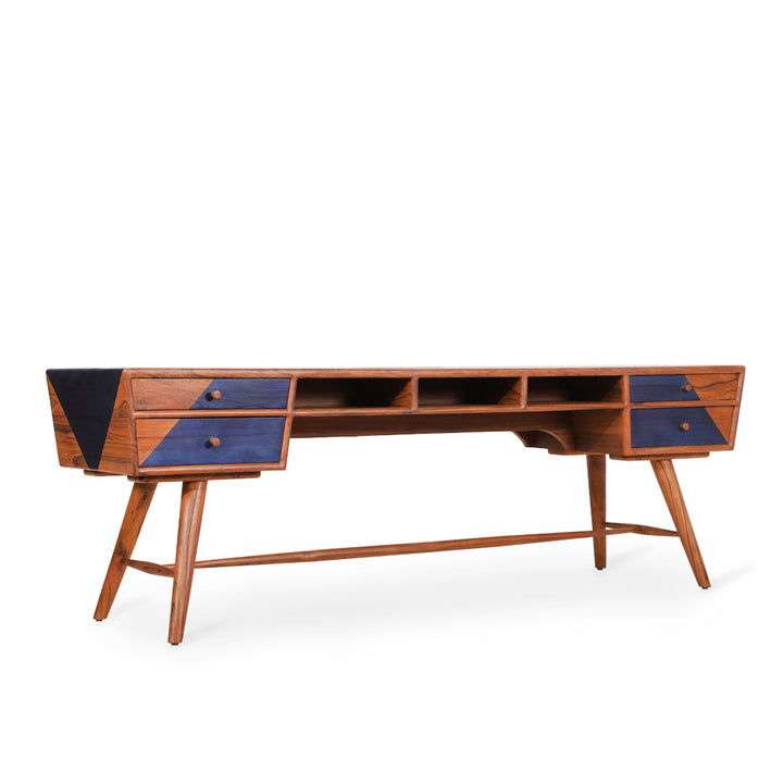 Aizvara - Study Table