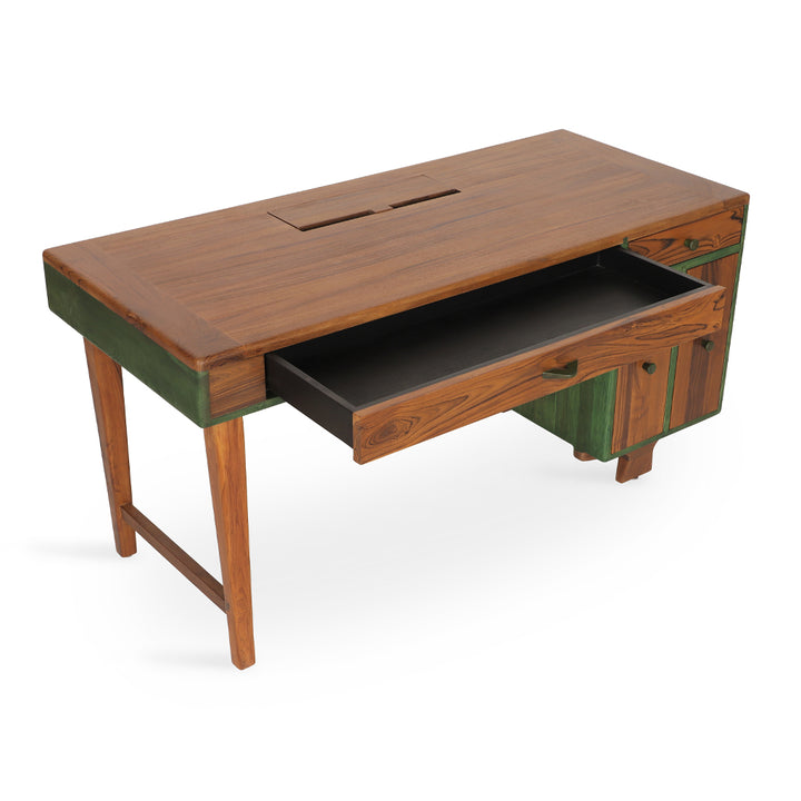 Rizu - Study Table