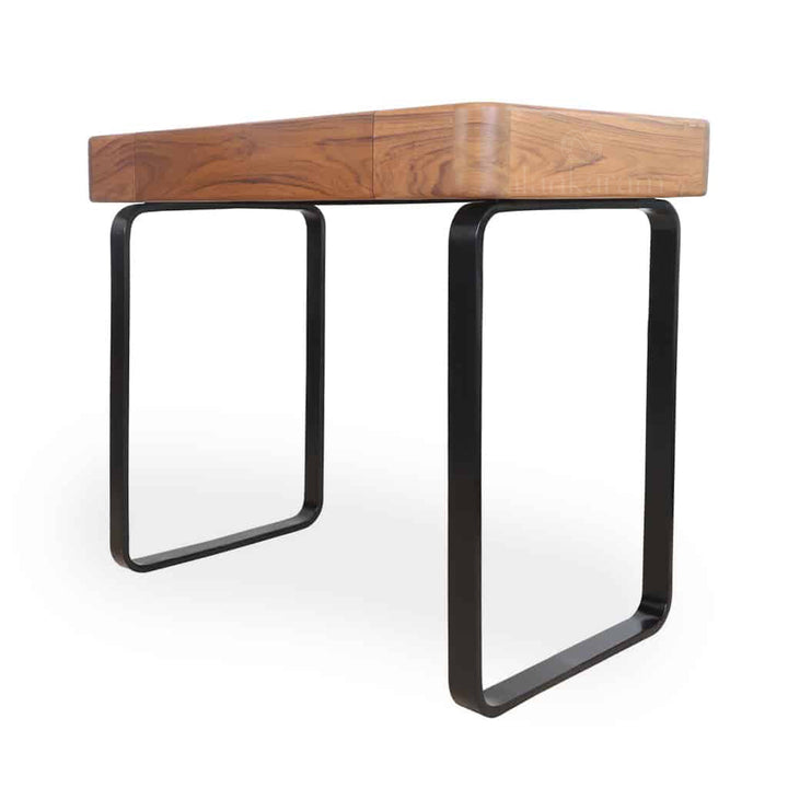 Ako - Study Table