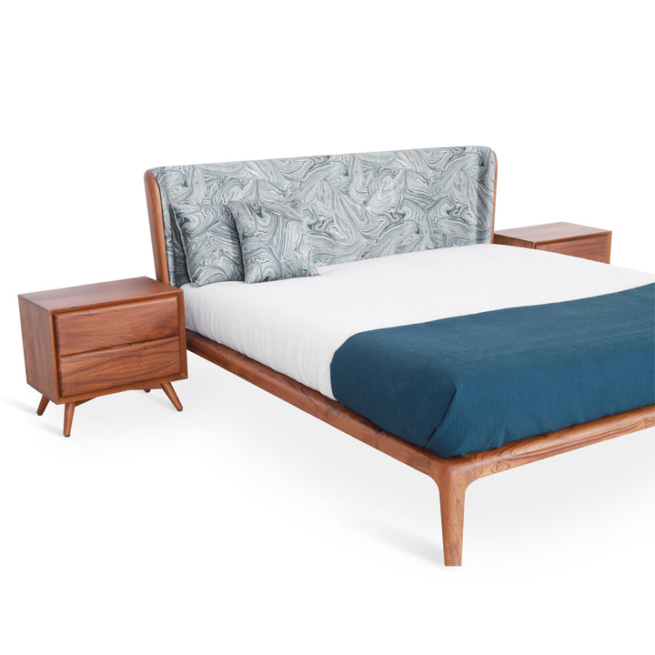 Nillyn - Queen size Bed