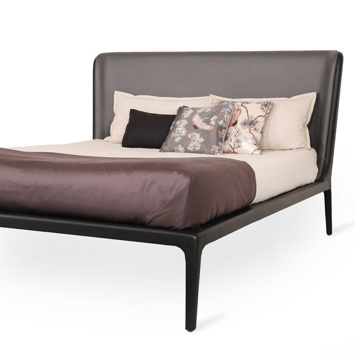 Nillyn - King Size Bed