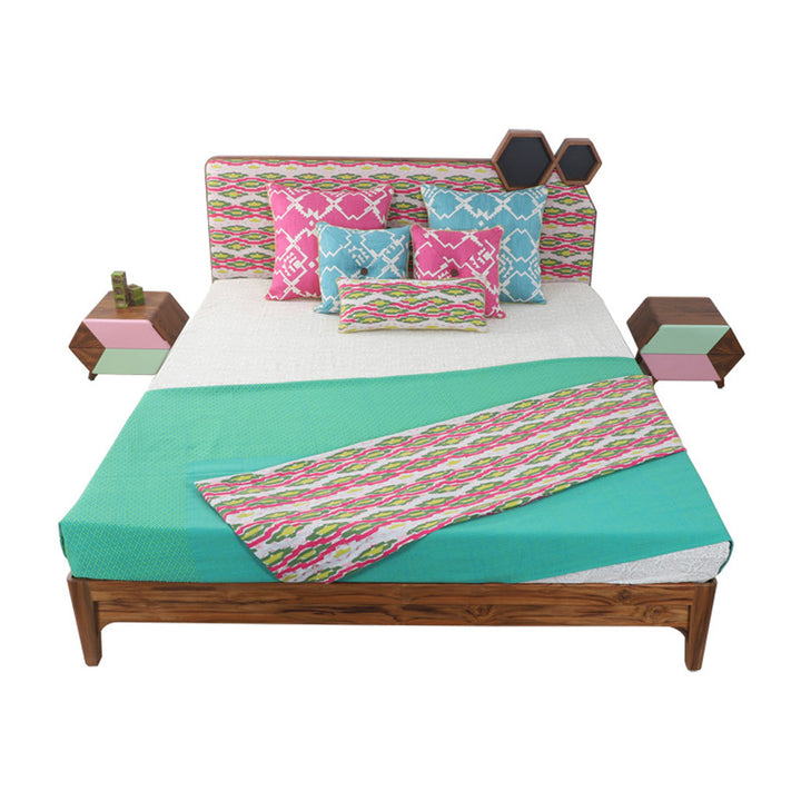 Xira - Queen Size Bed