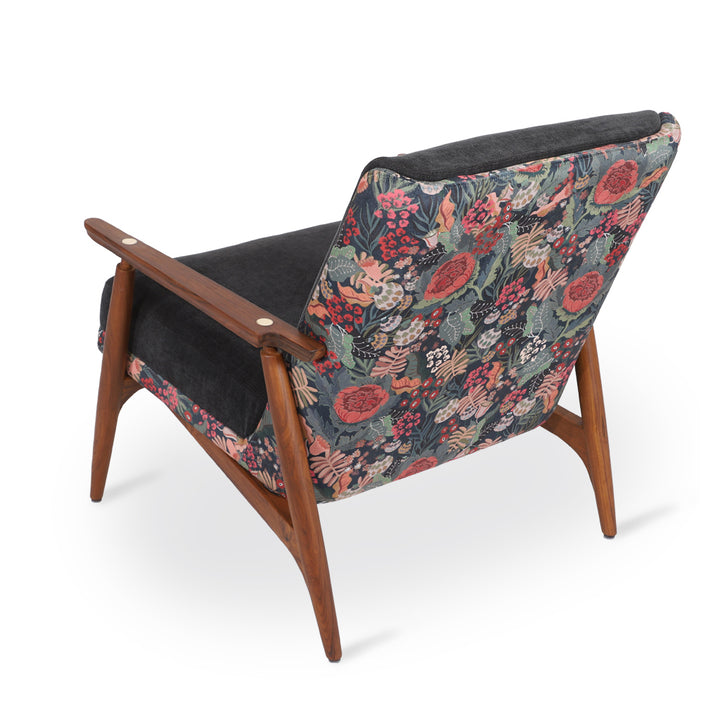 Aronui - Teakwood Lounge Chair