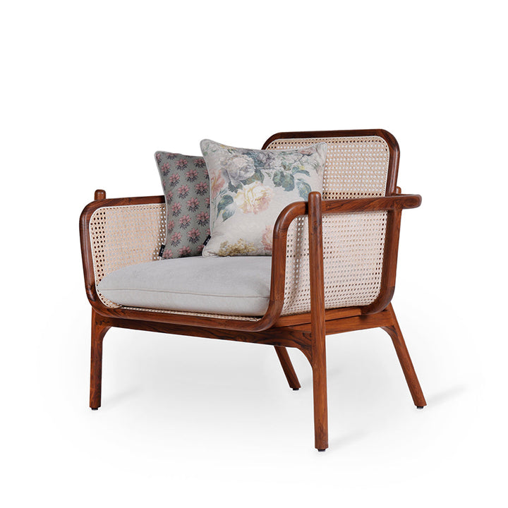 Bango - Lounge Chair with White Fabric and Rattan