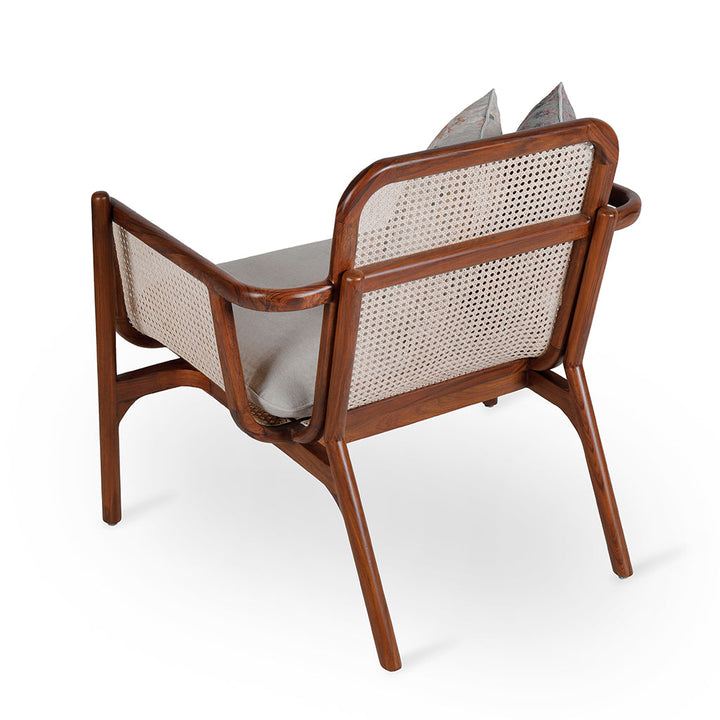 Bango - Lounge Chair with White Fabric and Rattan