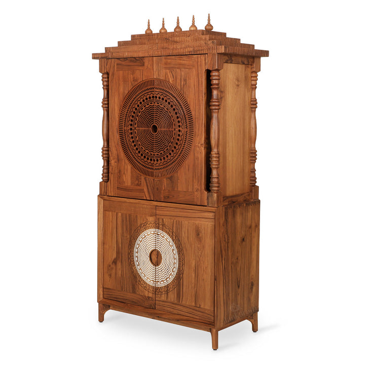 Kuil Teakwood Temple with Carved Structure