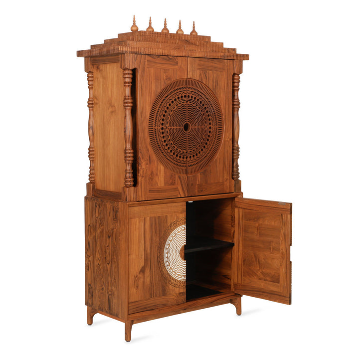 Kuil Teakwood Temple with Carved Structure