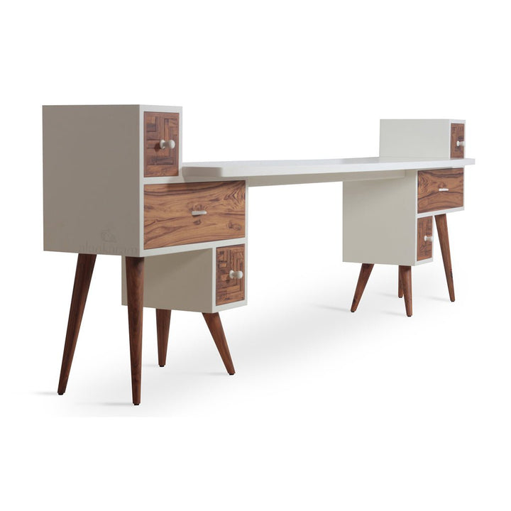 Kvadratna - Study Table