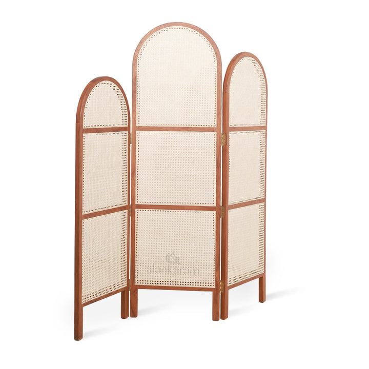 Dela Rattan Partition