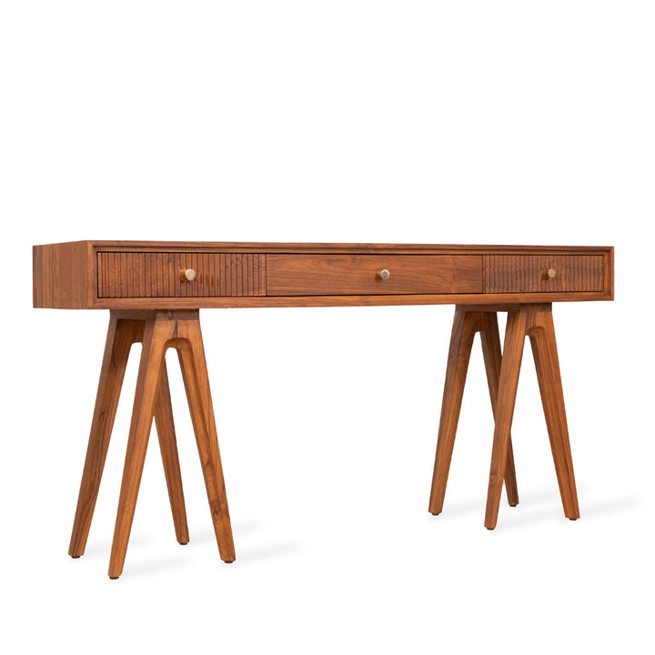 Nayli - Study Table