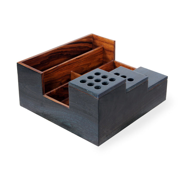 Pendiri Desk accessories